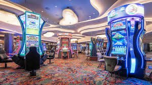 Studio dealer live blackjack dengan banyak kamera dan setup profesional